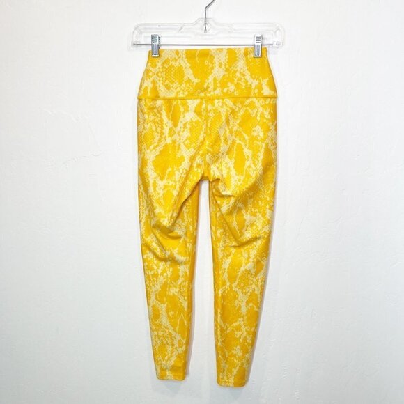 Carbon 38 Printed High Rise 7/8 Legging in Kumquat Snake Yellow reptile Size S - Picture 7 of 10